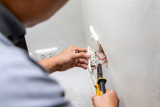 Best Outdoor Lighting Installation  in Hemet, CA